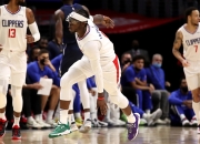 开云体育APP下载-快船逆转独行侠，雷吉气势如虹