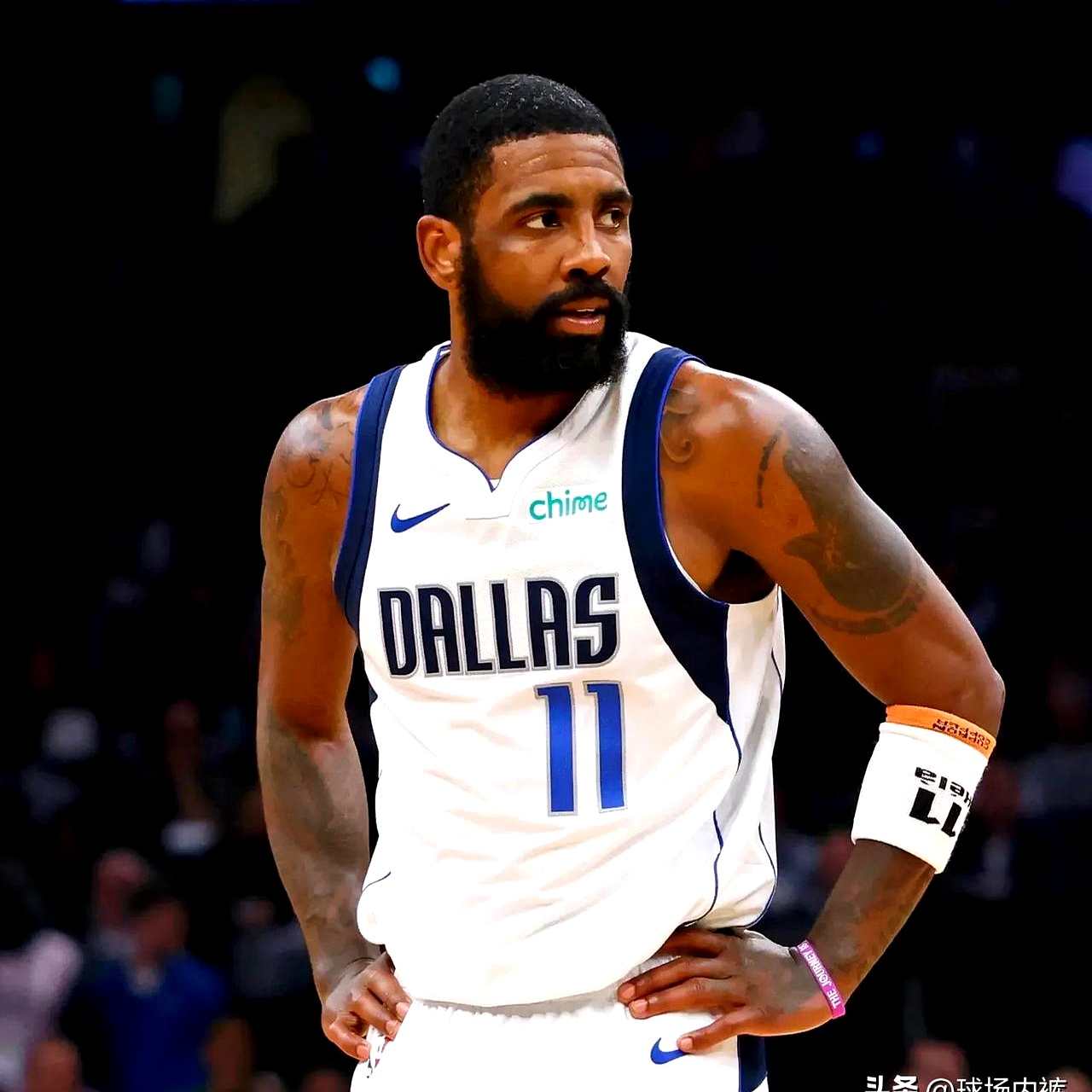 关于澳大利亚男篮横扫步行者，欧文爆发神勇的信息