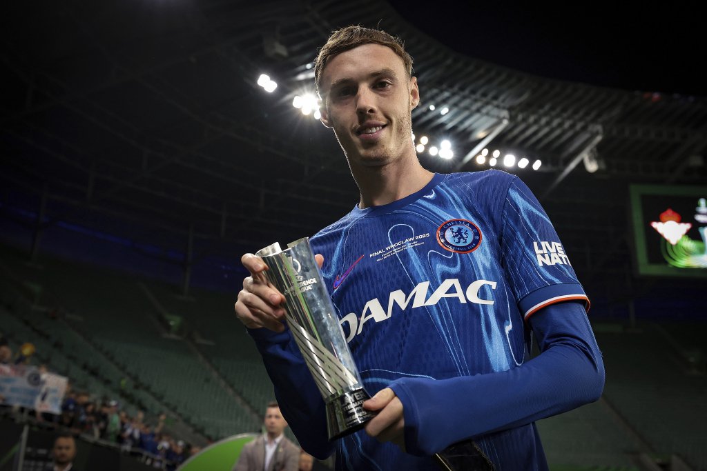 包含切尔西射手斩获个人生涯里程碑进球的词条