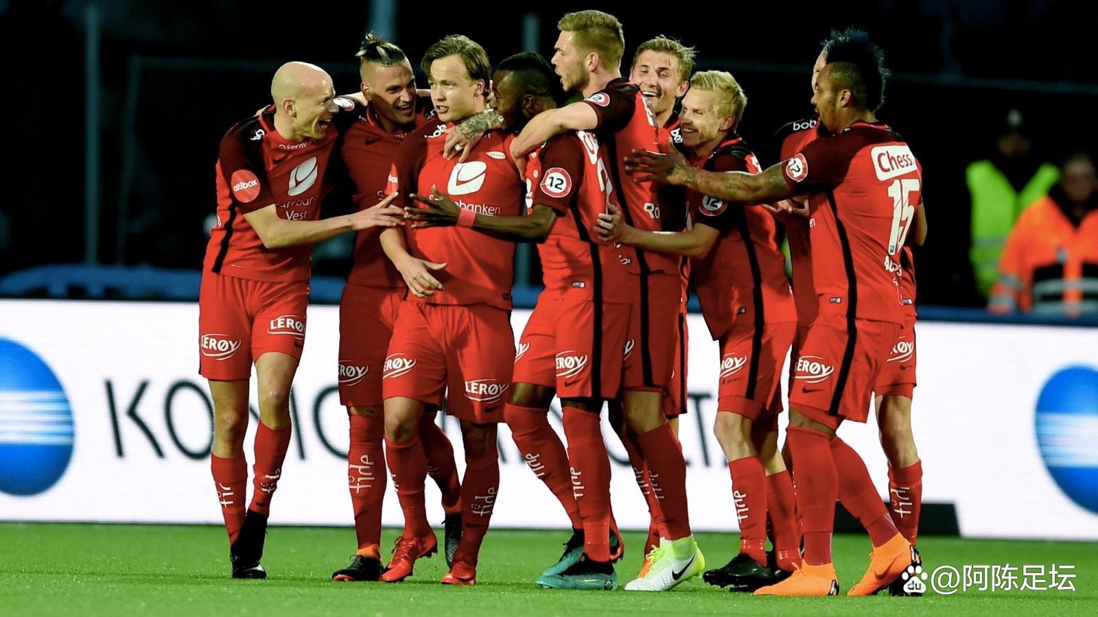 足球界新锐强队,奋力争夺冲刺最终胜利的简单介绍 足球界新锐强队,奋力争夺冲刺最终胜利的简单介绍