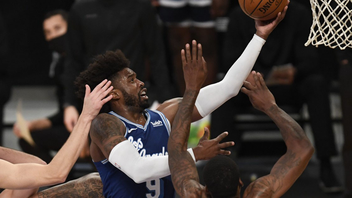 考辛斯复出惊艳表现，湖人重拳狂批对手的简单介绍