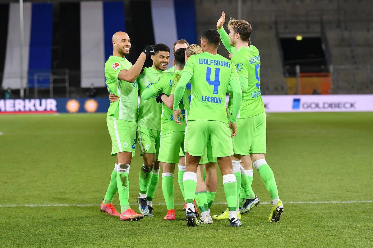 斯图加特连败下课传言四起，主教练现寻新希望