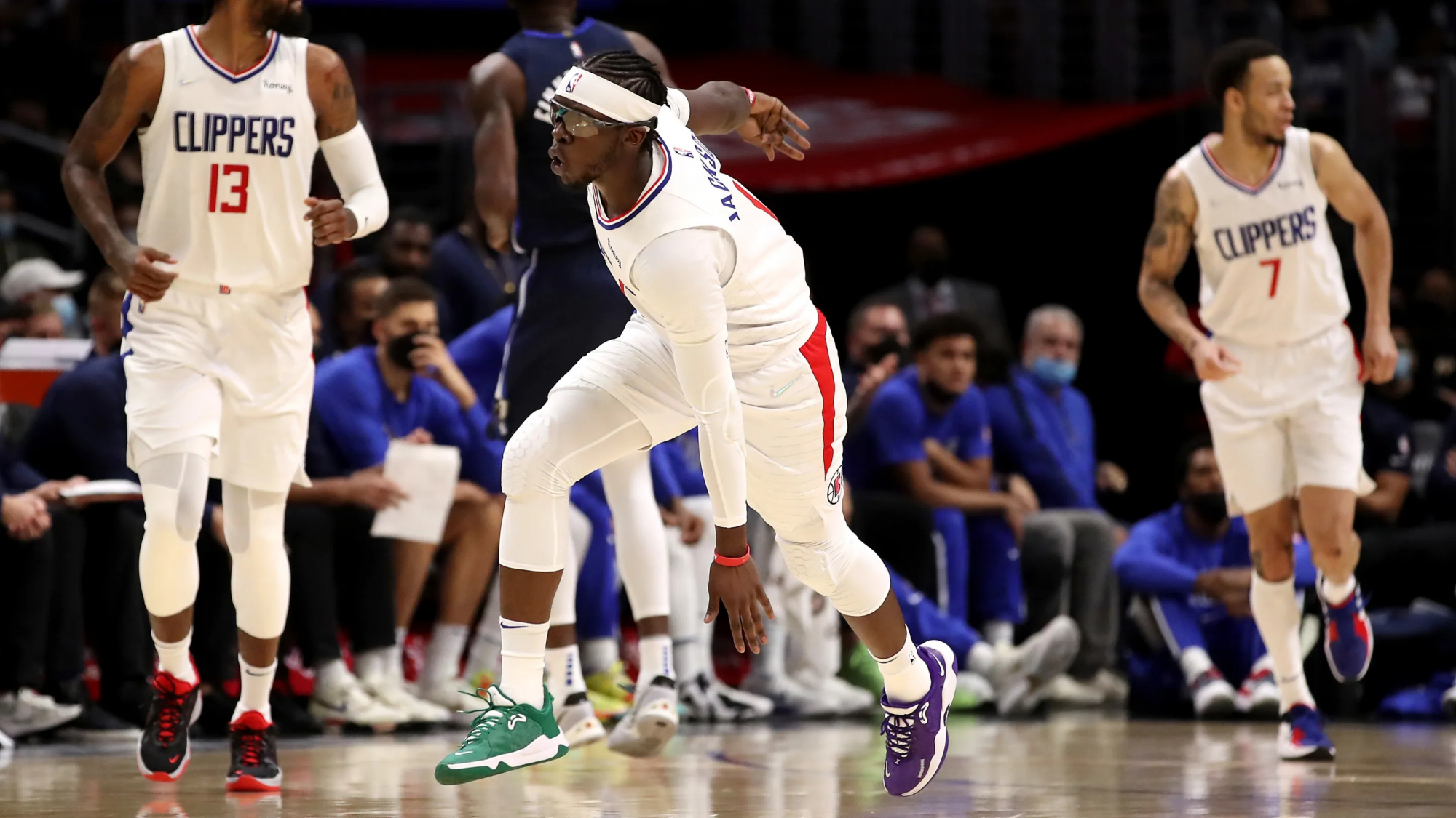 快船逆转独行侠，雷吉气势如虹