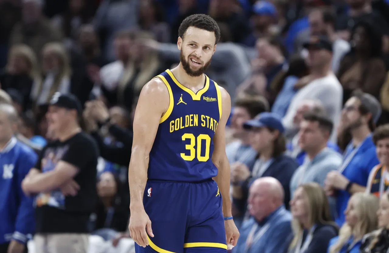 雄鹿轻取勇士，取得十二连胜的简单介绍