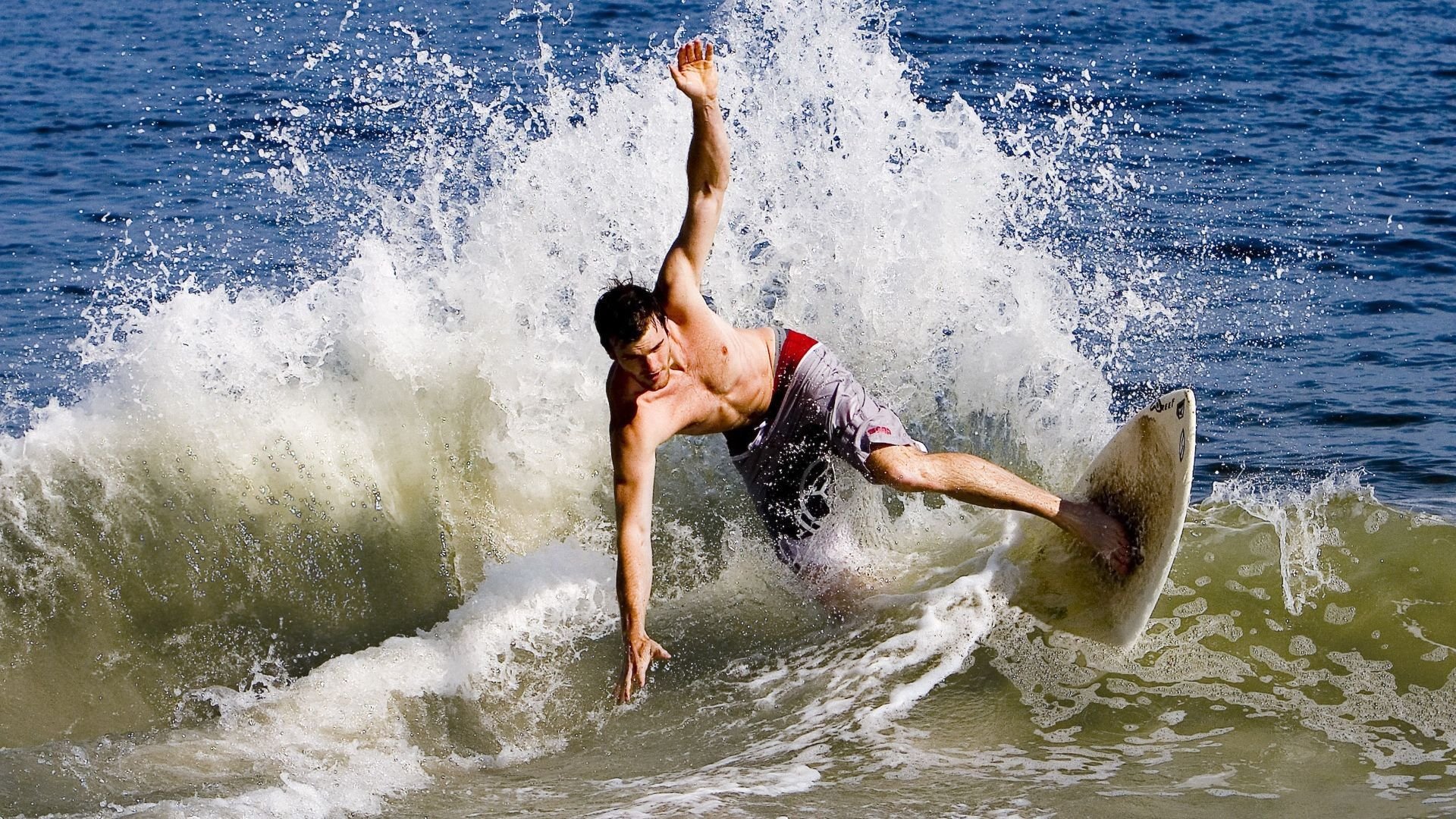 浓眉神威定乾坤，奇才客场击溃山西展露冠军相